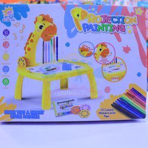 سبورة مع البروجكتر واقلام التلوين